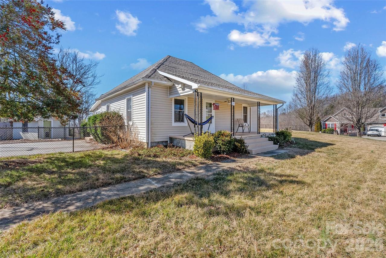 21 Ben Owenby Rd., Fairview, NC 28730