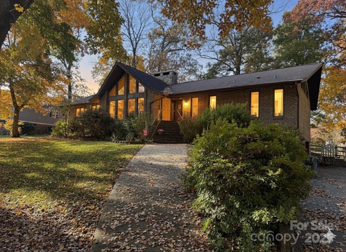 5900 Foxcrest Dr., Mint Hill, NC 28227