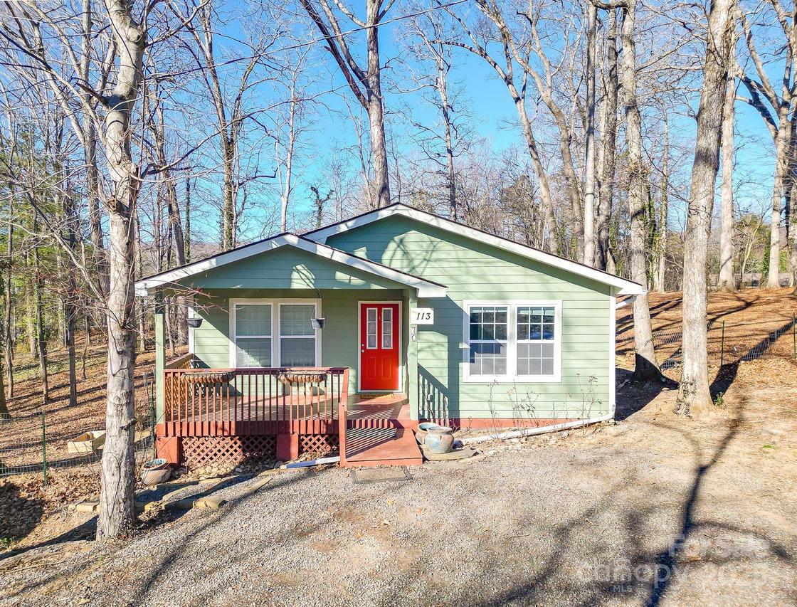 113 Pin Cherry Ln., Candler, NC 28715