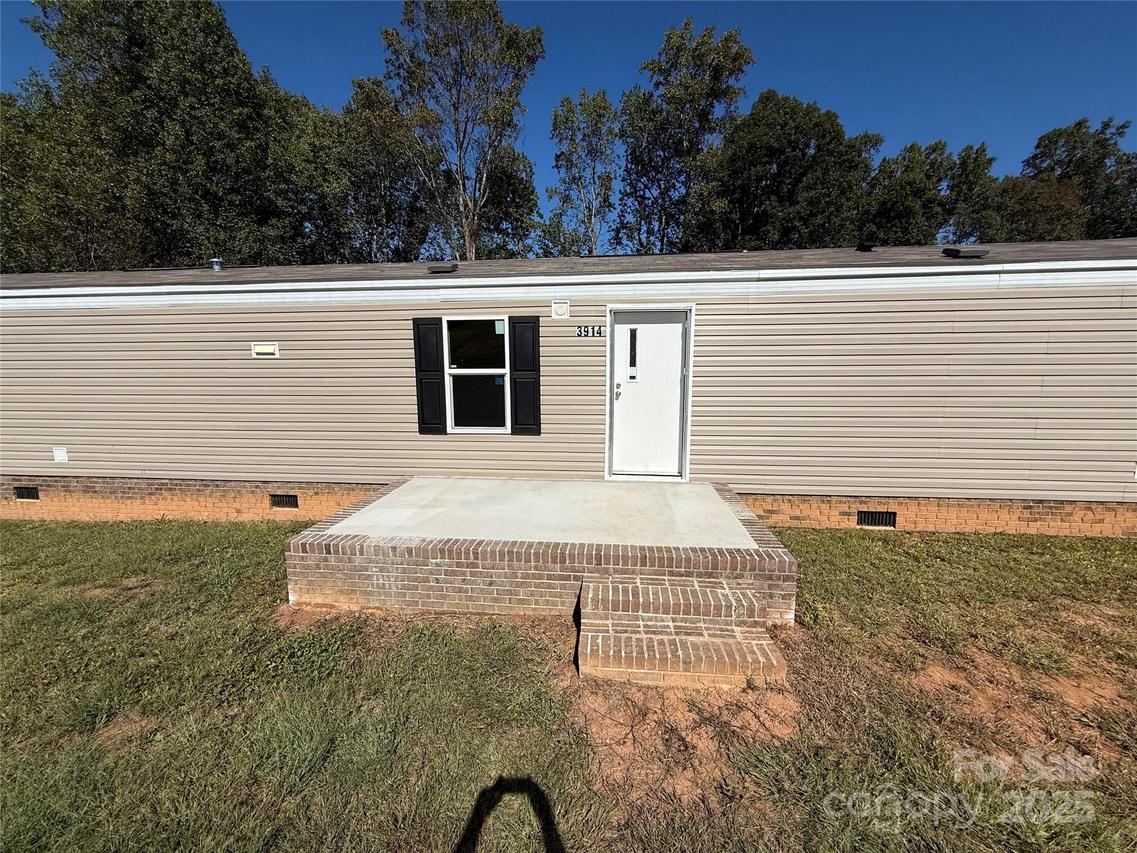 3894 Miller Dr., Newton, NC 28658