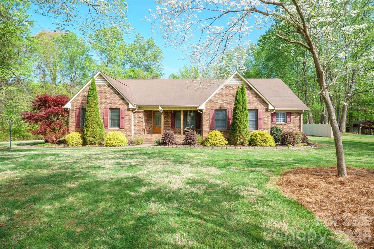 209 Frontier Cir., China Grove, NC 28023