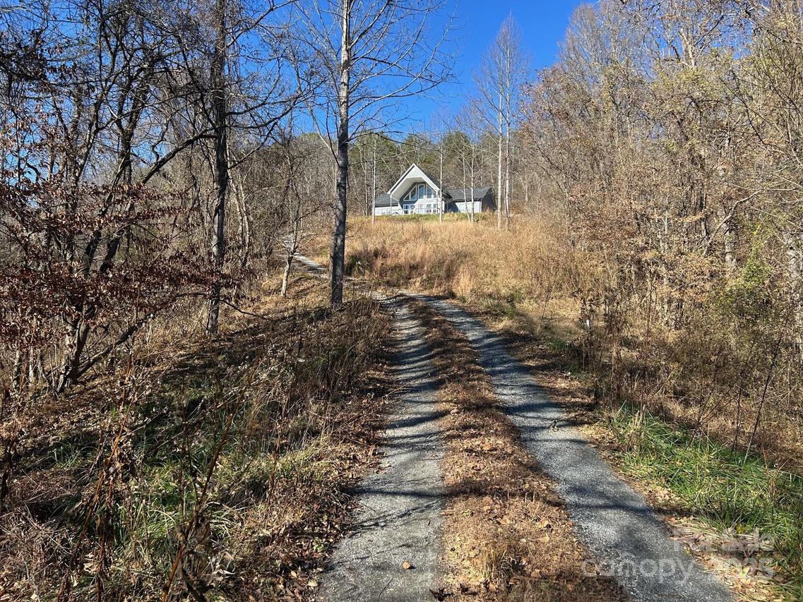 170 Starry Night Ln., Marshall, NC 28753