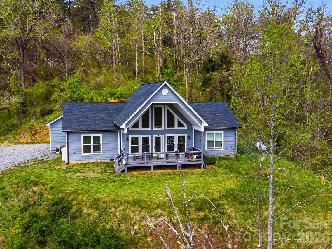 170 Starry Night Ln., Marshall, NC 28753