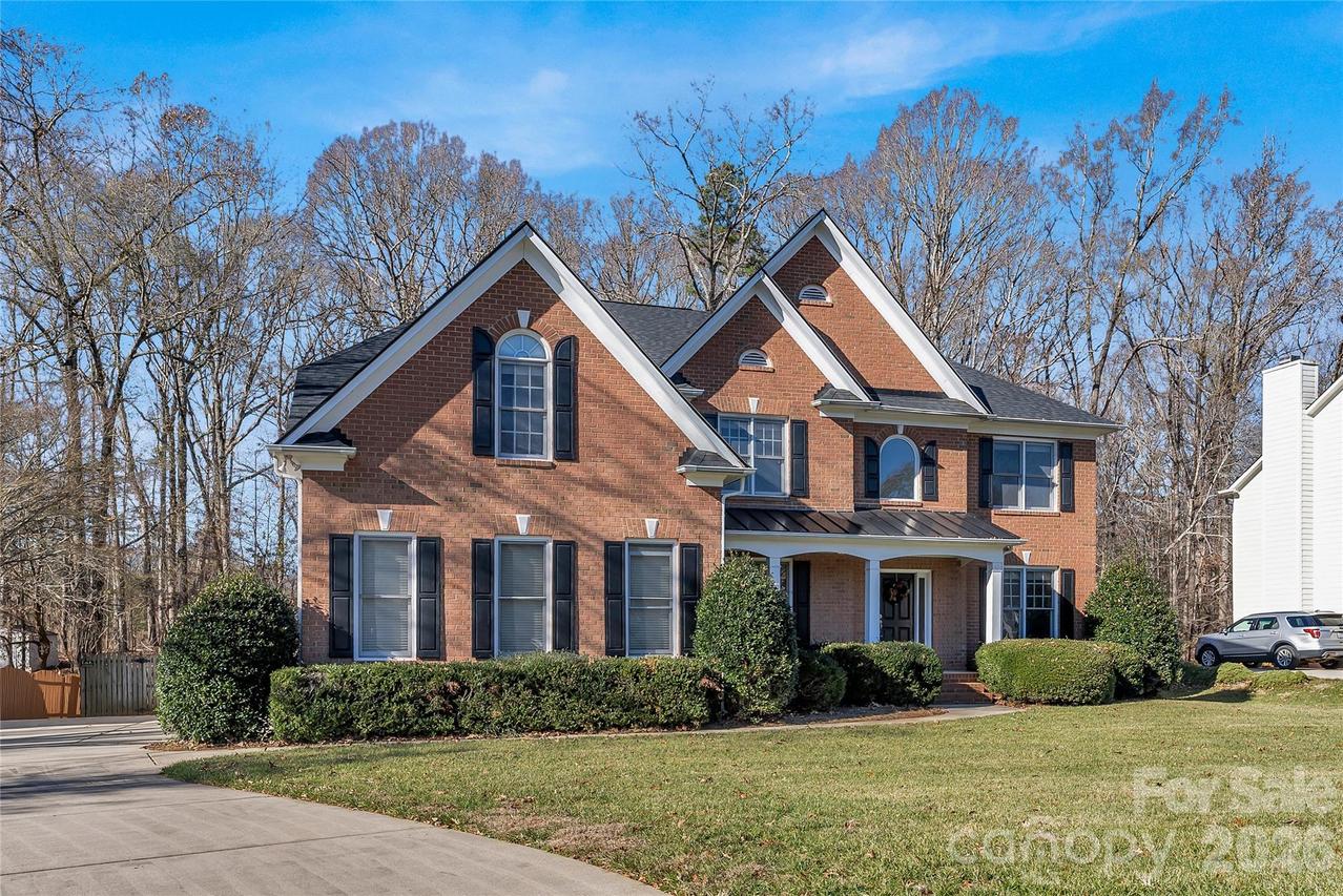 1102 High Brook Dr., Waxhaw, NC 28173