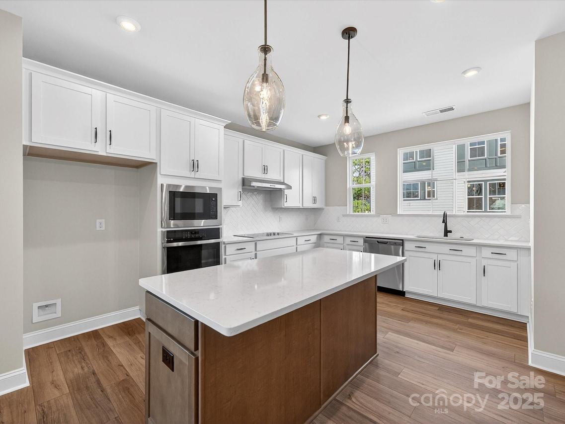 1331 Sandstar Ln., Charlotte, NC 28226