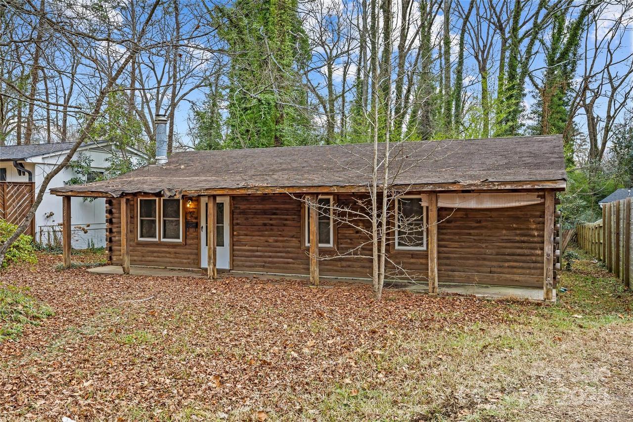 1936 Lakedell Dr., Charlotte, NC 28215