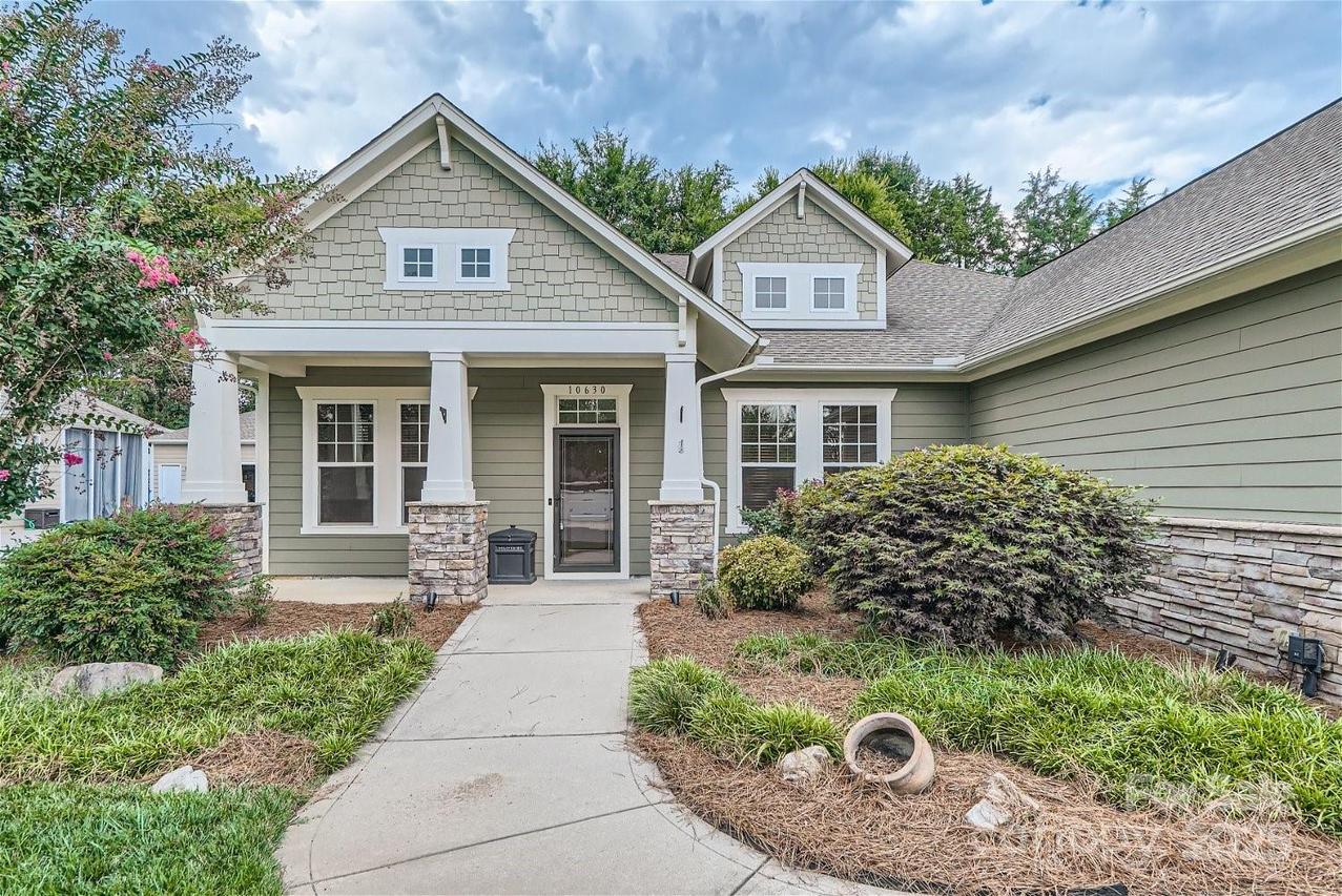 10630 Sweethaven Ln., Harrisburg, NC 28075