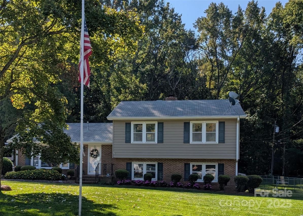 7039 Delisa Dr., Charlotte, NC 28214