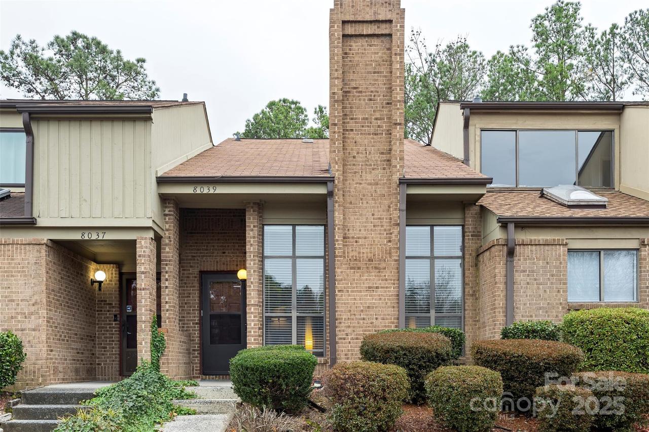 8039 Charter Oak Ln., Charlotte, NC 28226