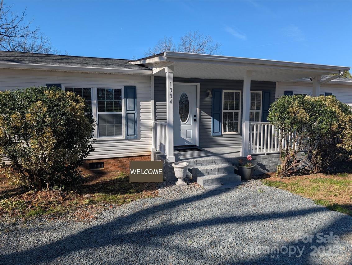 1334 Mecklenburg Hwy., Mooresville, NC 28115