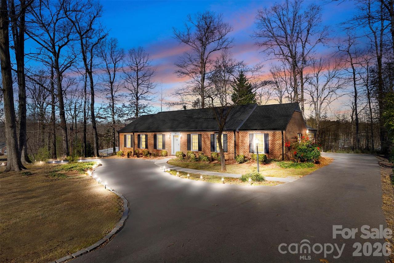 224 Lake Dr., Thomasville, NC 27360