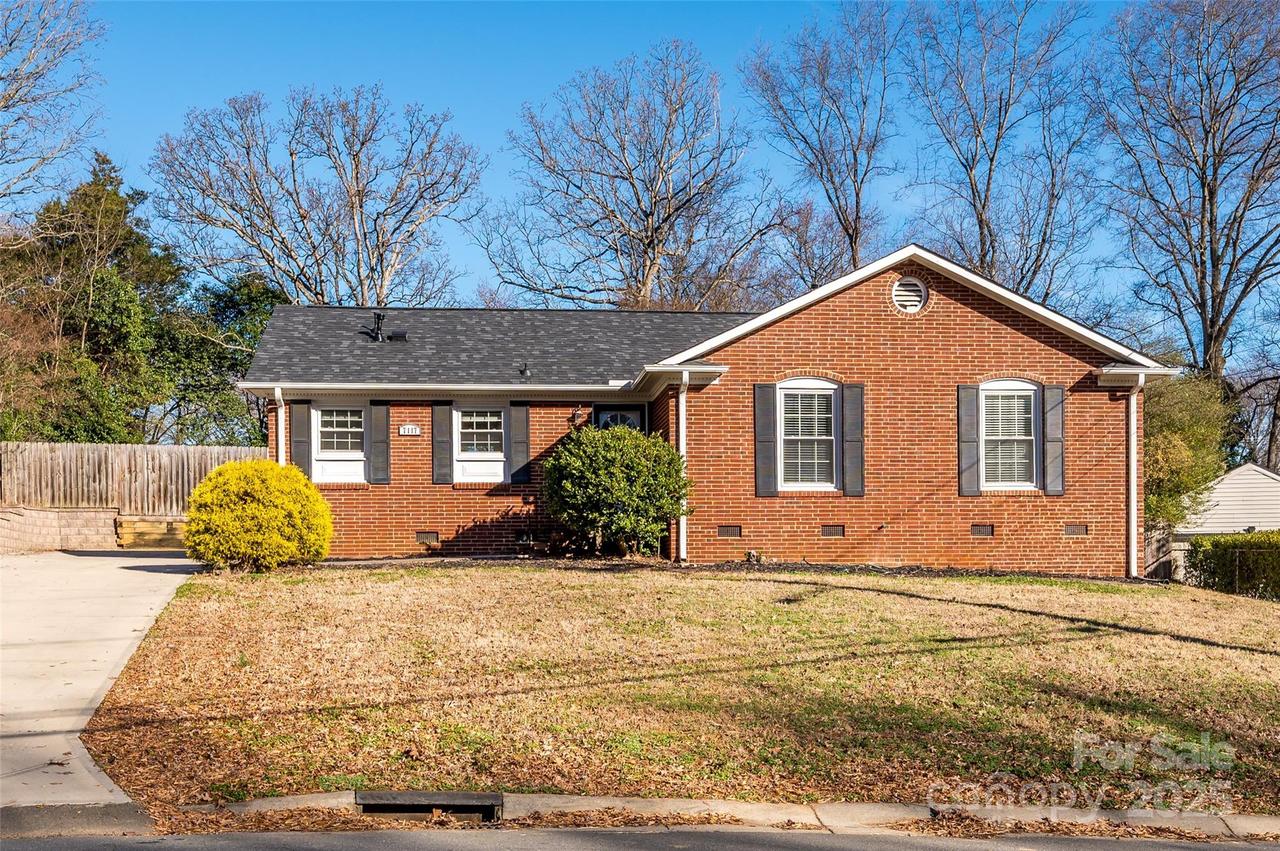 7117 Woodstream Dr., Charlotte, NC 28210