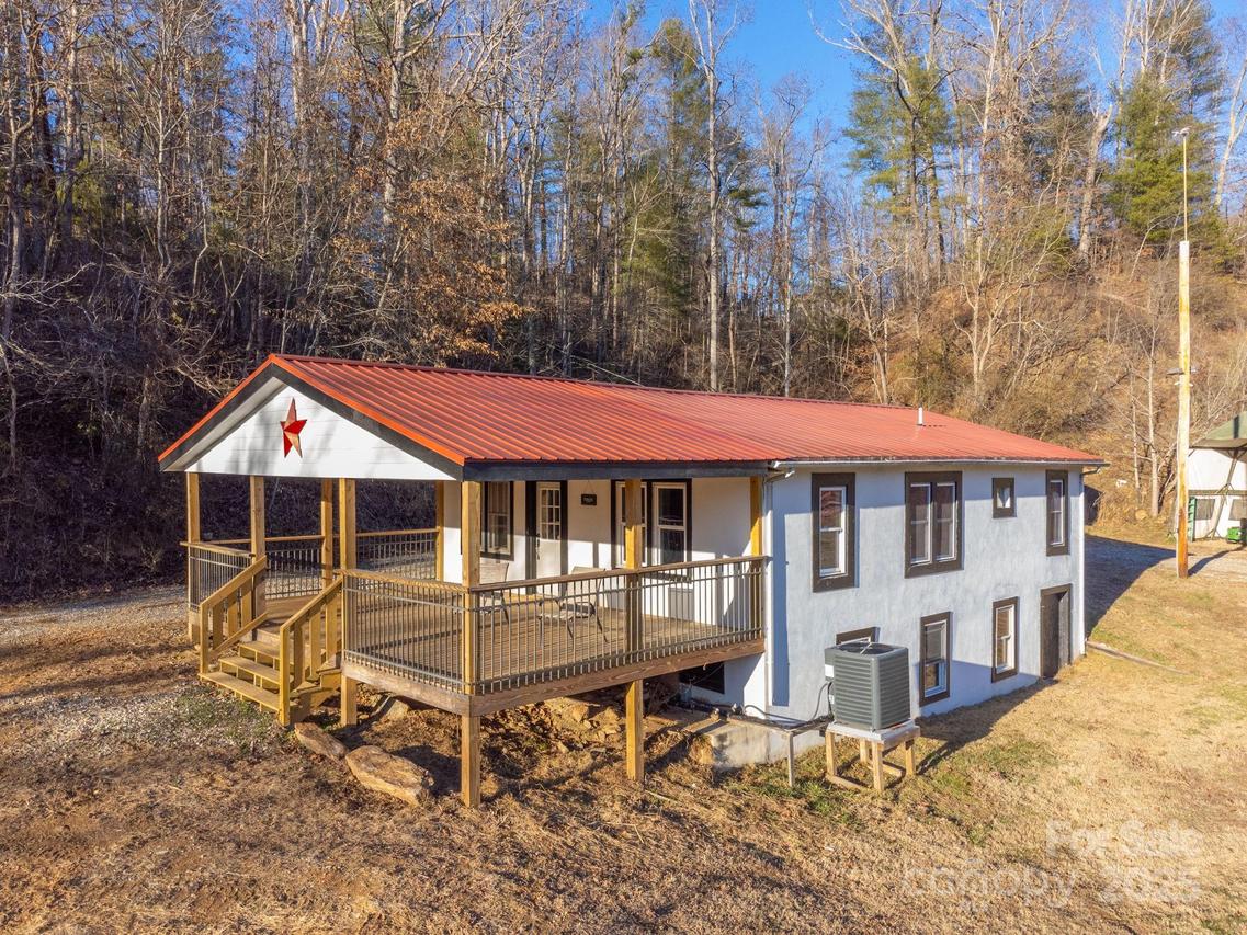 1108 Jenkins Valley Rd., Alexander, NC 28701