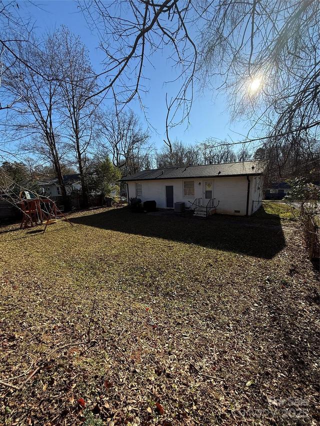 1100 Rollingwood Dr., Charlotte, NC 28217