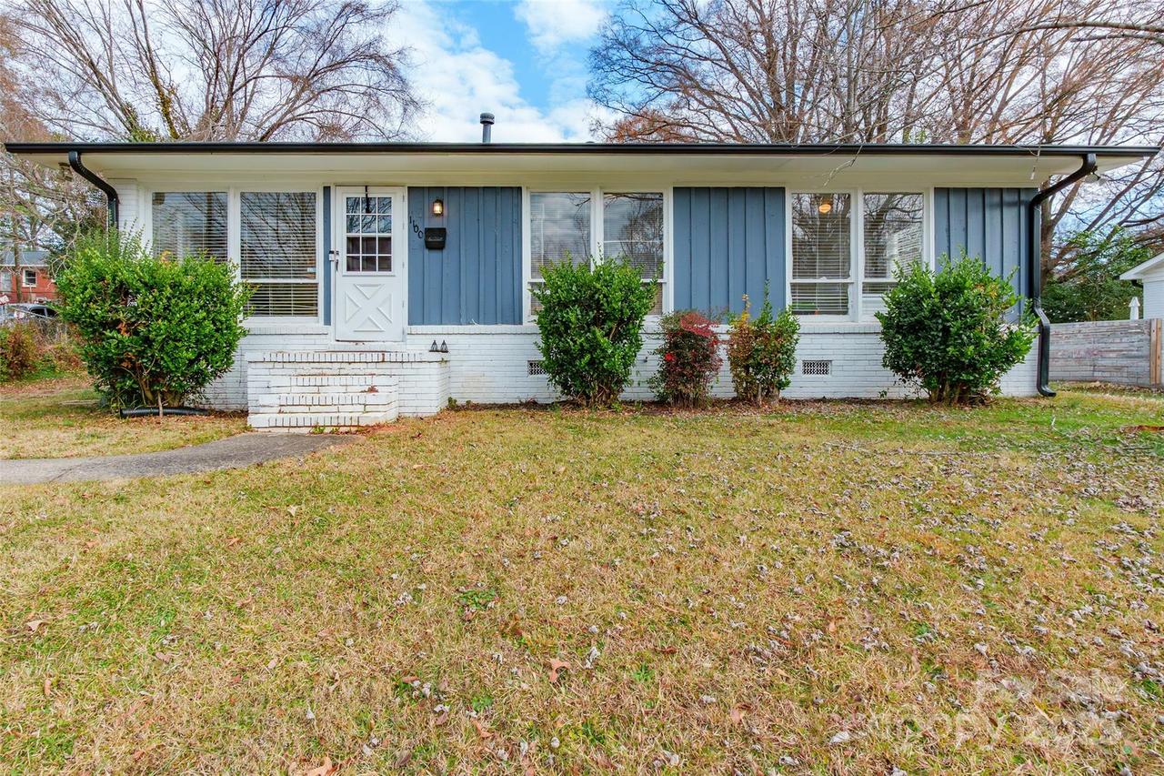1100 Rollingwood Dr., Charlotte, NC 28217