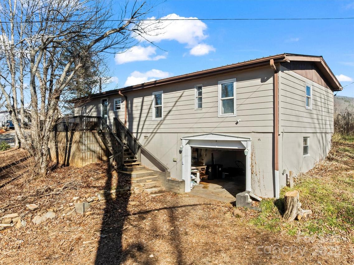 55 Katydid Ln., Franklin, NC 28734