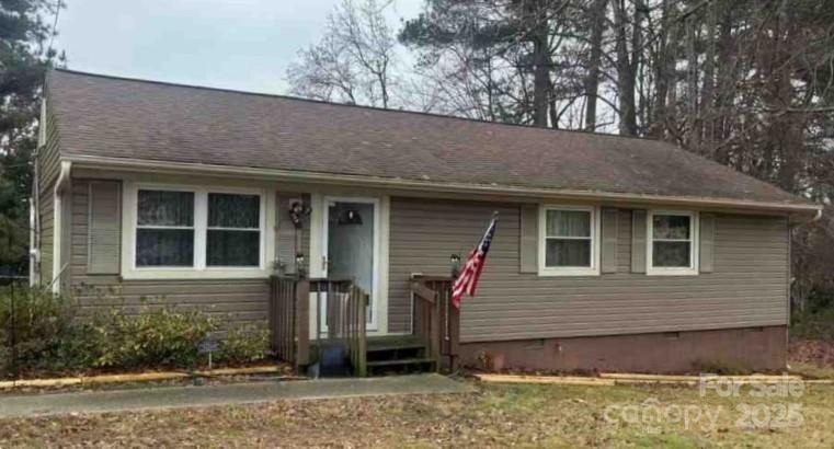 203 Buckskin Dr., Gastonia, NC 28052
