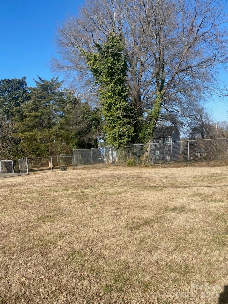 206 W Harrison Ave., Gastonia, NC 28052