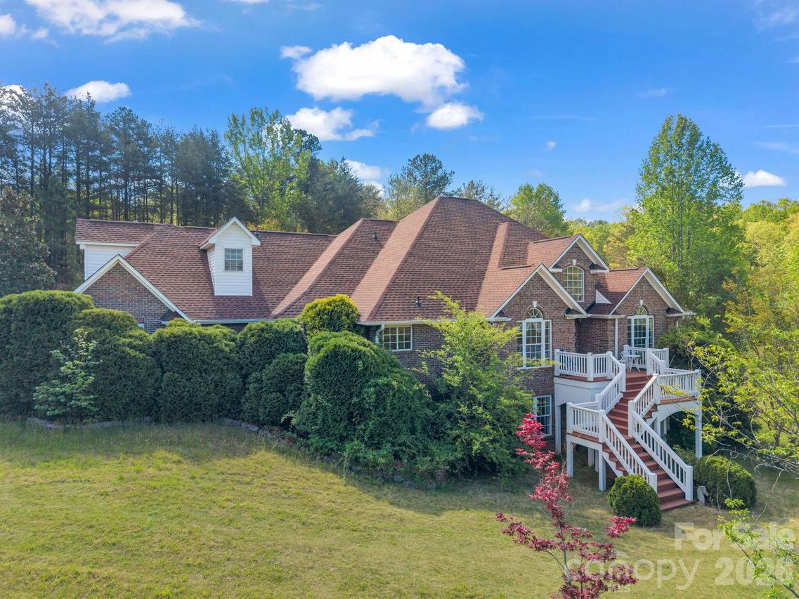 92 Rodaeo Dr., Columbus, NC 28722