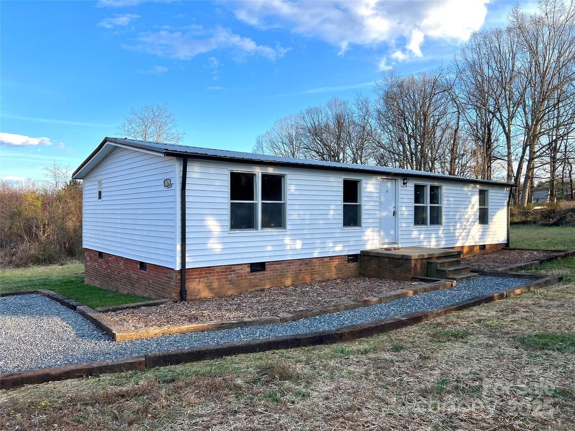 1879 Gaynell St., Conover, NC 28613