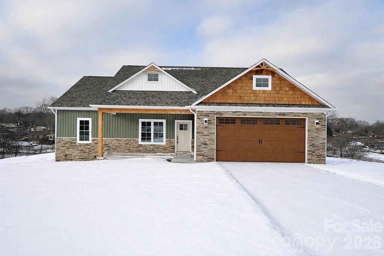 4932 Southview Dr., Hickory, NC 28602