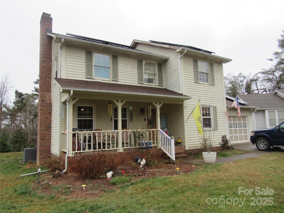 19 Westminster Dr., Asheville, NC 28804