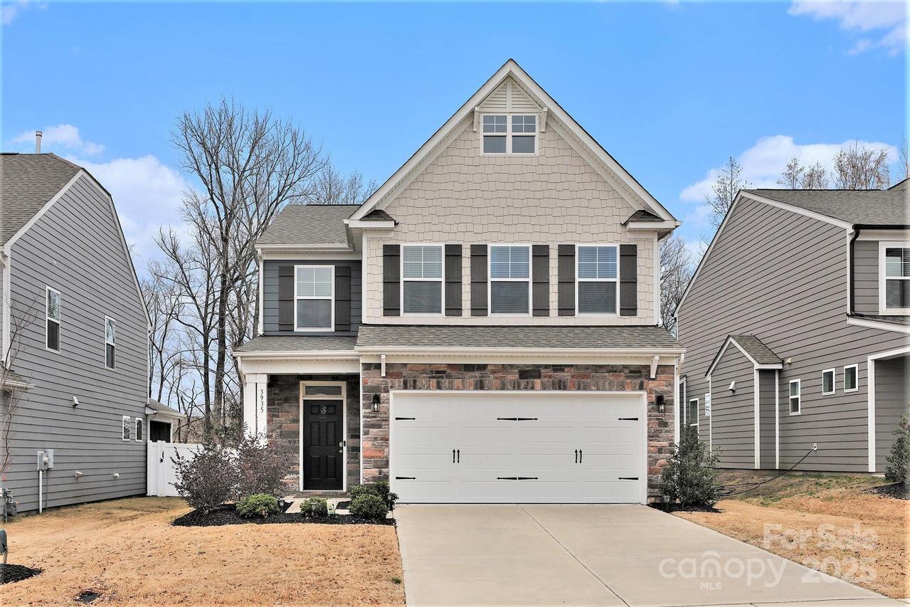 3935 Center Place Dr., Harrisburg, NC 28075
