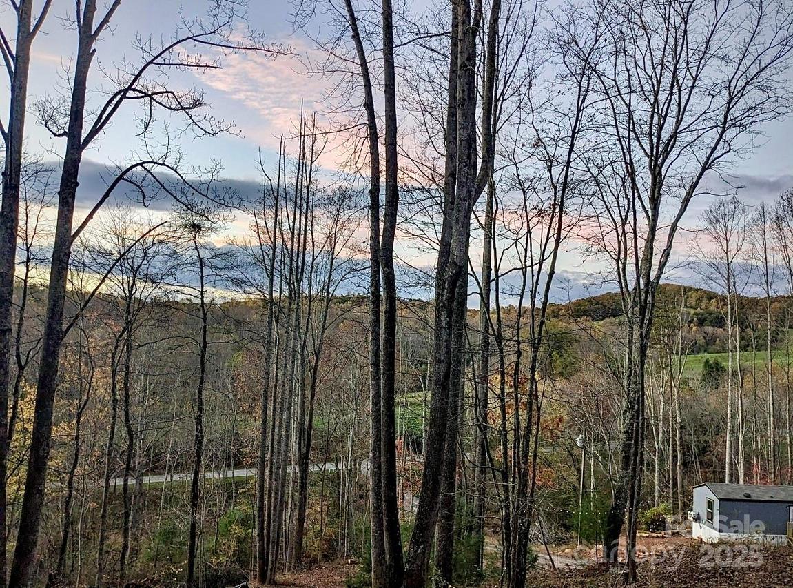 2828 E Pine St., Mount Airy, NC 27030