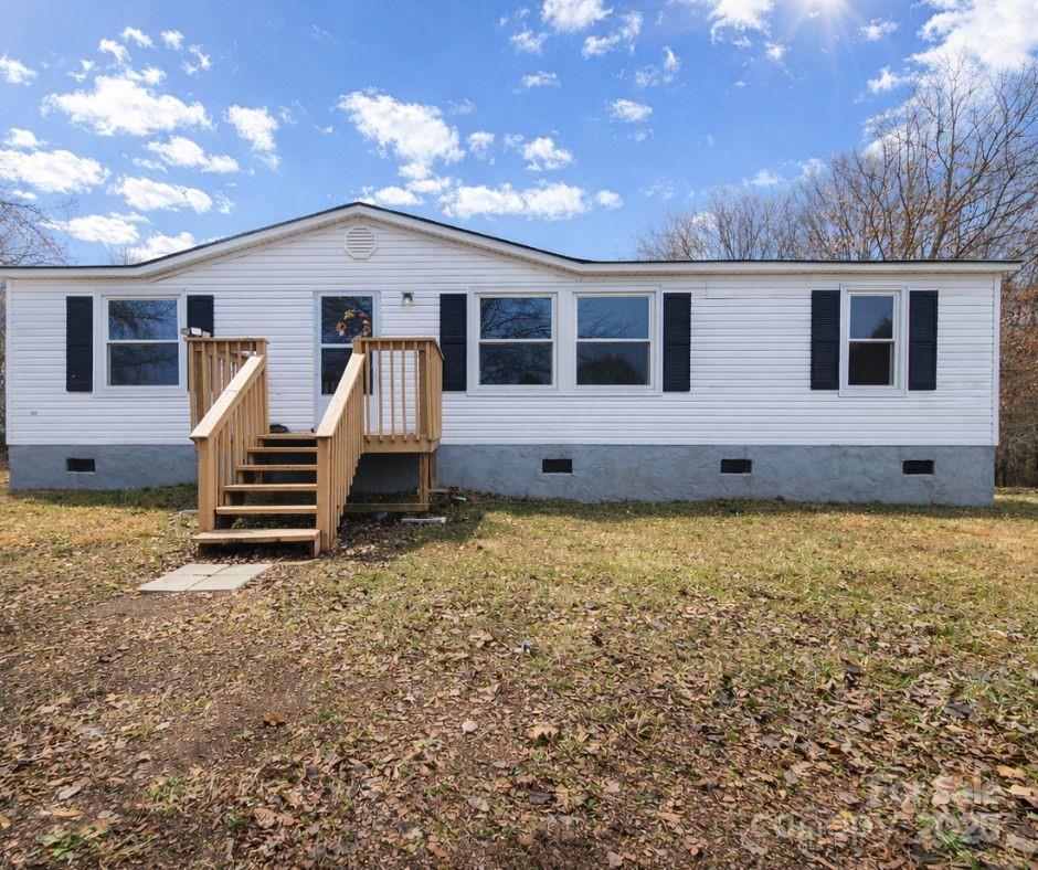 304 New Hope Rd., Lawndale, NC 28090
