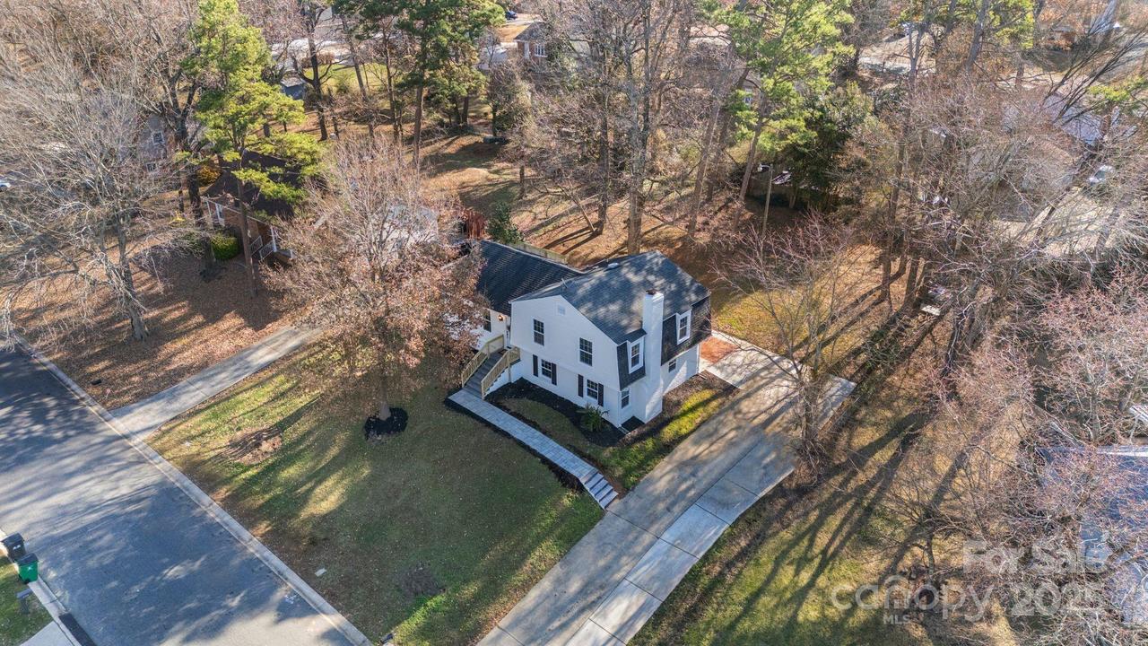 700 Braxfield Dr., Charlotte, NC 28217