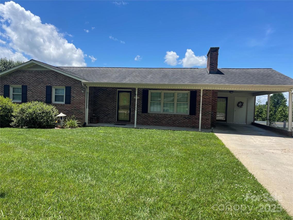 2963 Freezer Locker Rd., Hudson, NC 28638