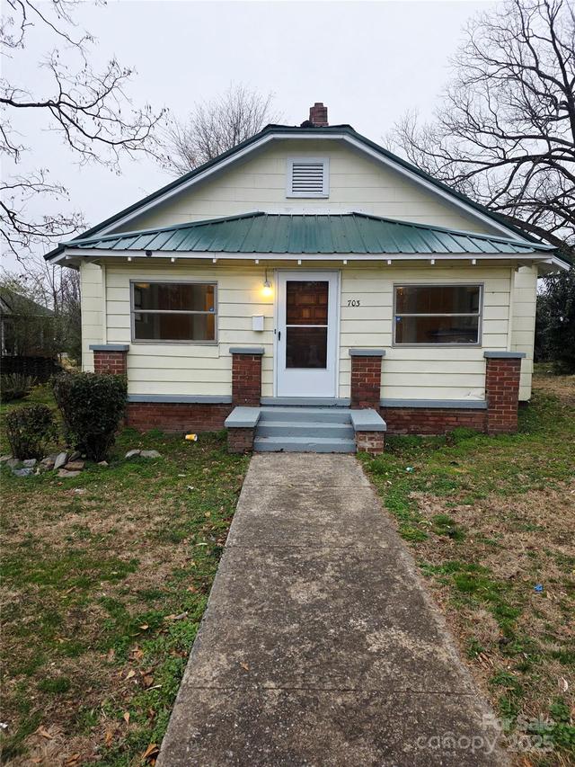 703 Buffalo St., Shelby, NC 28150