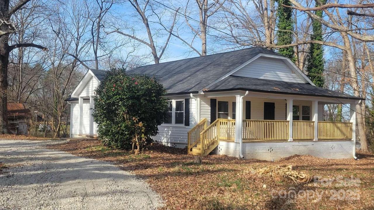 636 Harrison Sanders Ln., Lincolnton, NC 28092