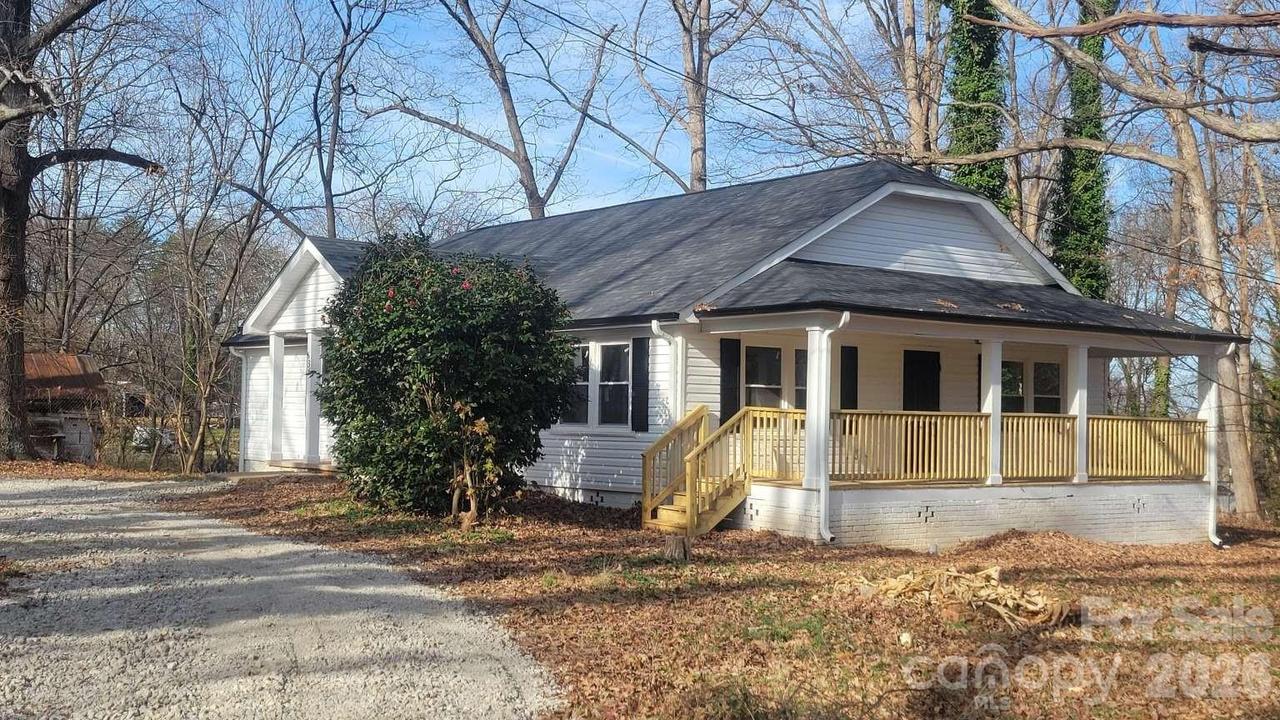 636 Harrison Sanders Ln., Lincolnton, NC 28092