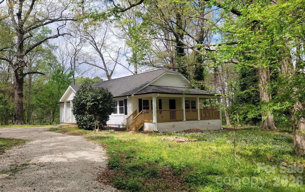636 Harrison Sanders Ln., Lincolnton, NC 28092