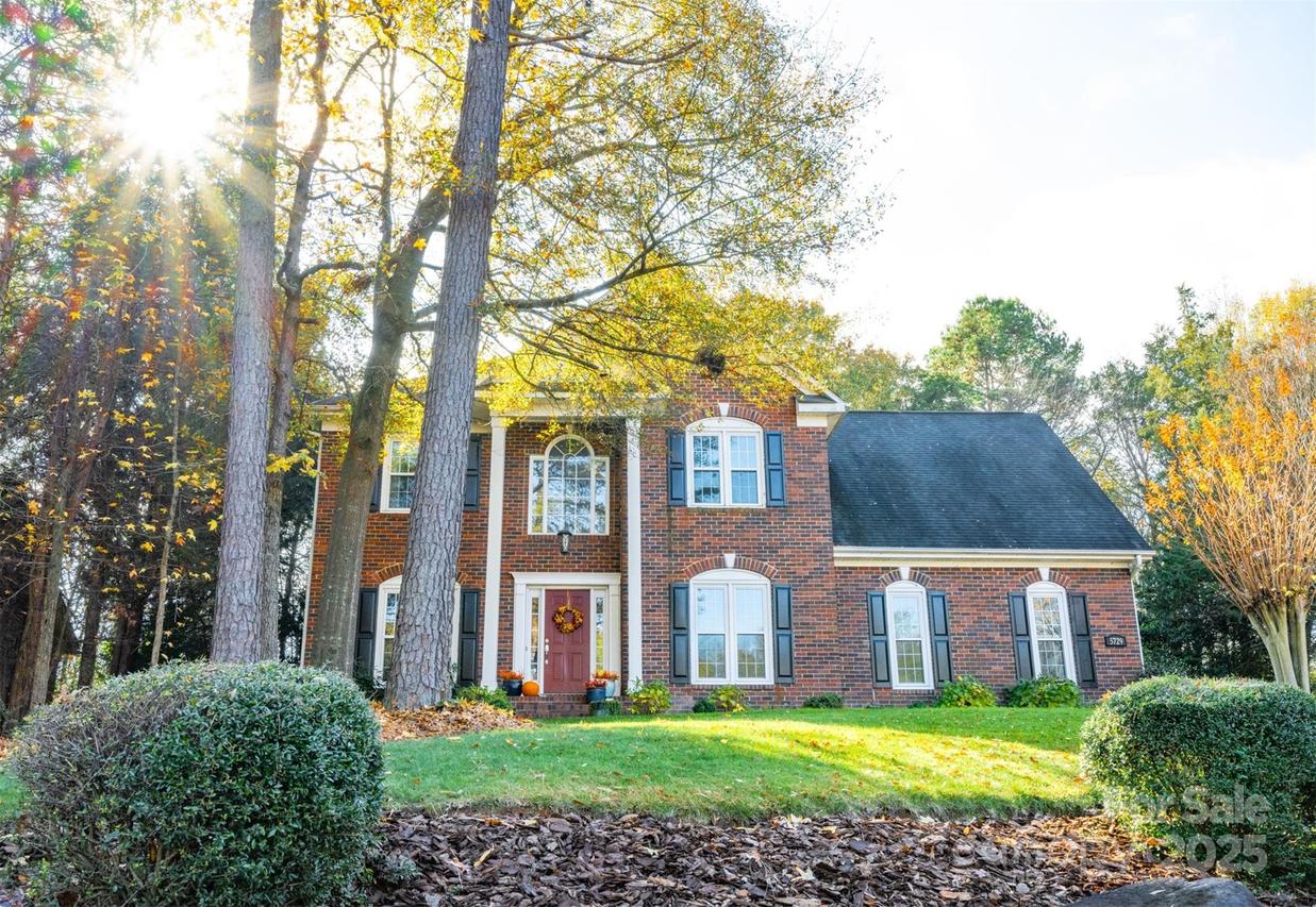5729 Woodridge Ct., Concord, NC 28027