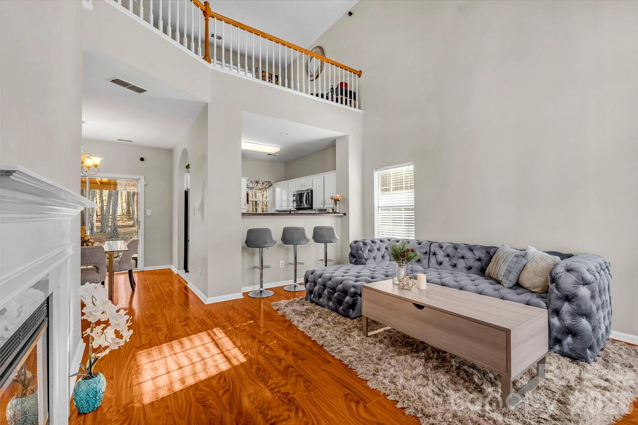 8622 Woodhill Manor Ct., Charlotte, NC 28215