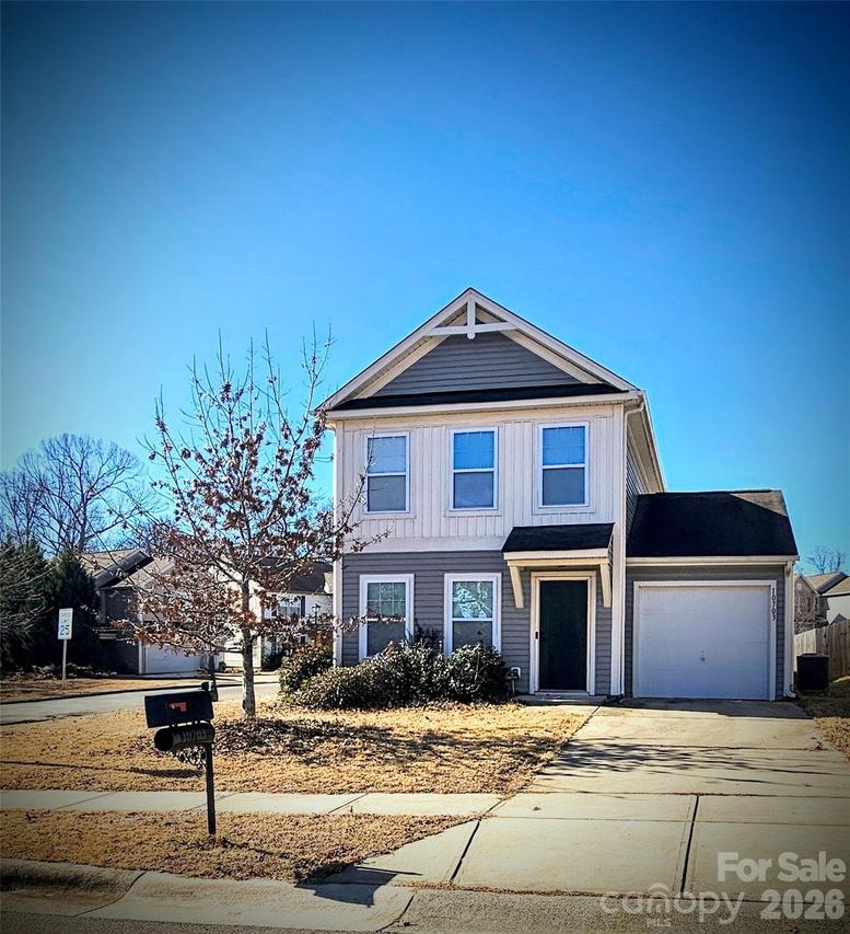 10703 Derryrush Dr., Charlotte, NC 28213