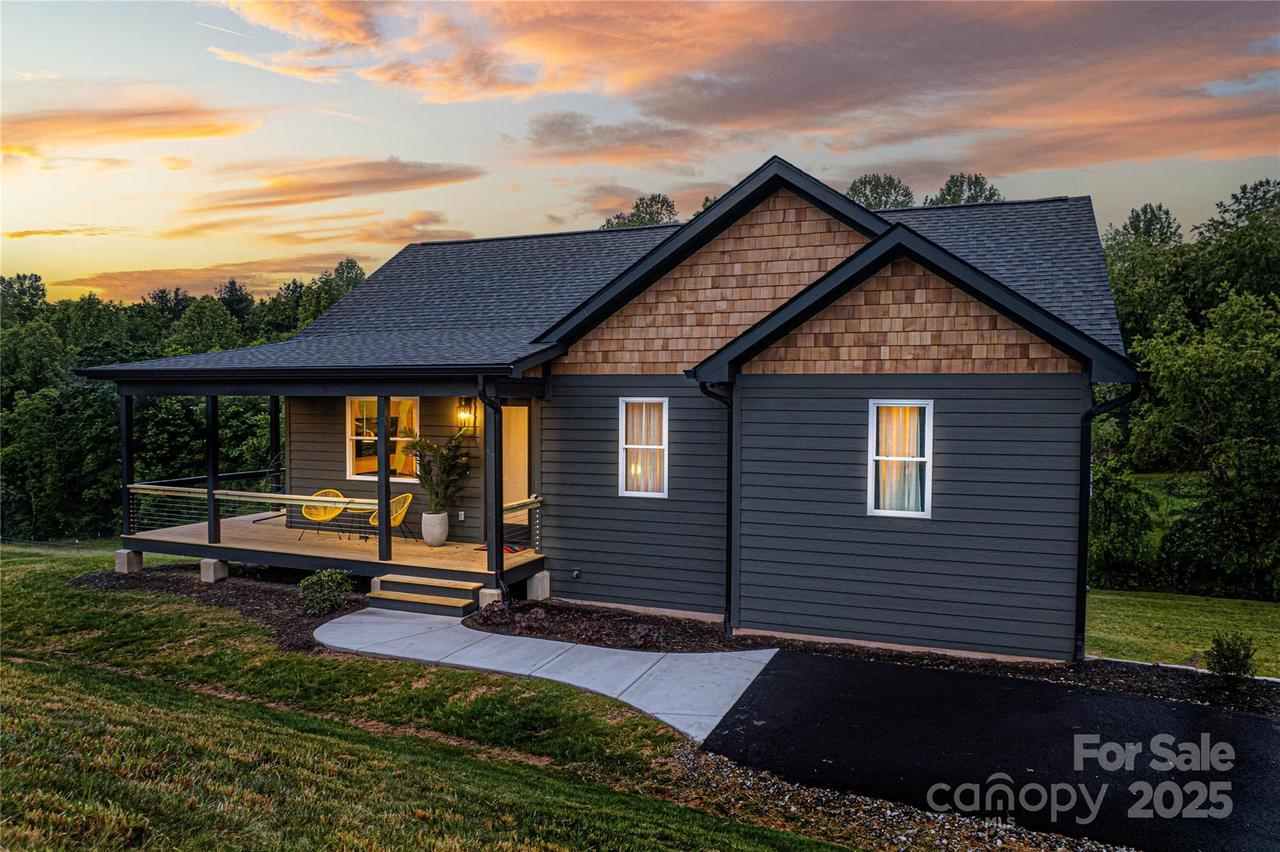 322 Goughes Branch Rd., Leicester, NC 28748