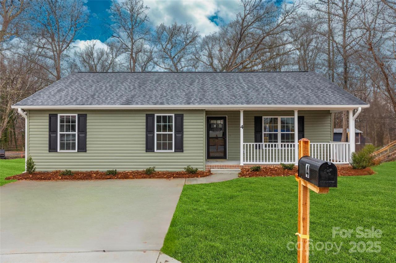 4 Hames St., Lexington, NC 27295