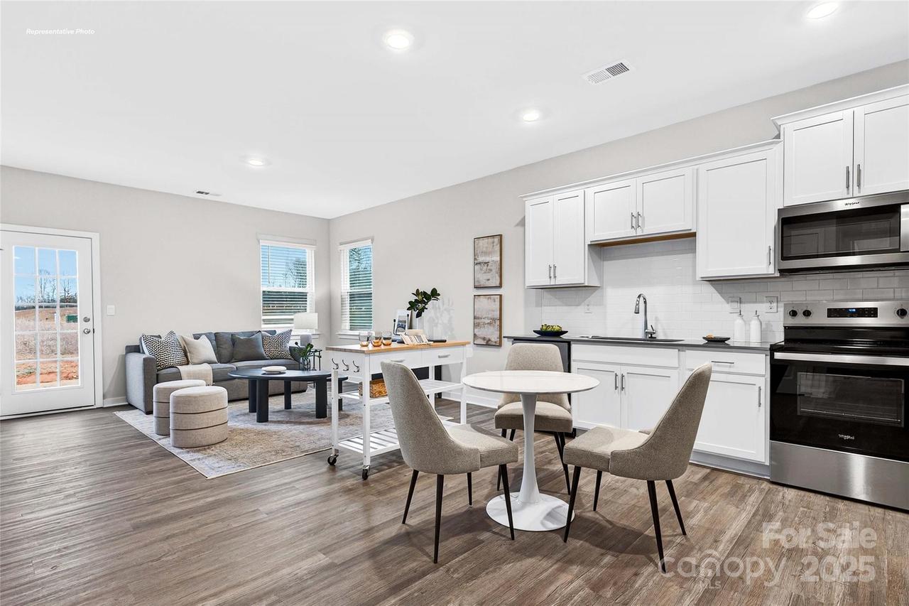 639 13th Avenue Dr., Hickory, NC 28601