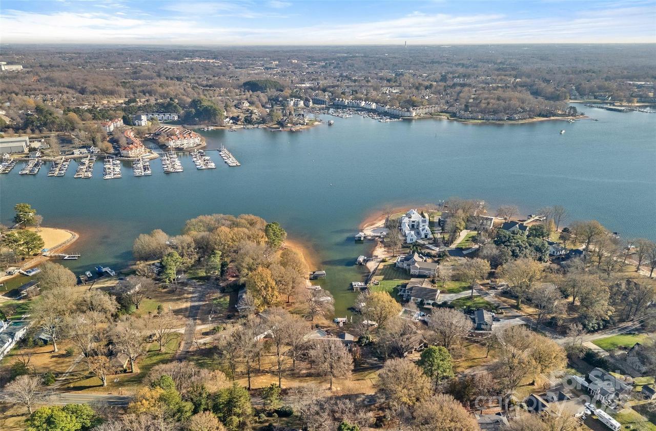 18032 Nantz Rd., Cornelius, NC 28031