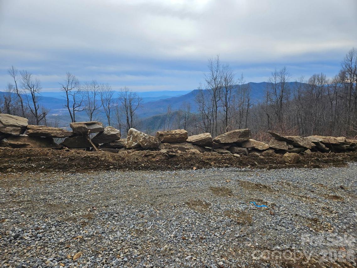 TBD Osborne Knob Rd., Little Switzerland, NC 28749