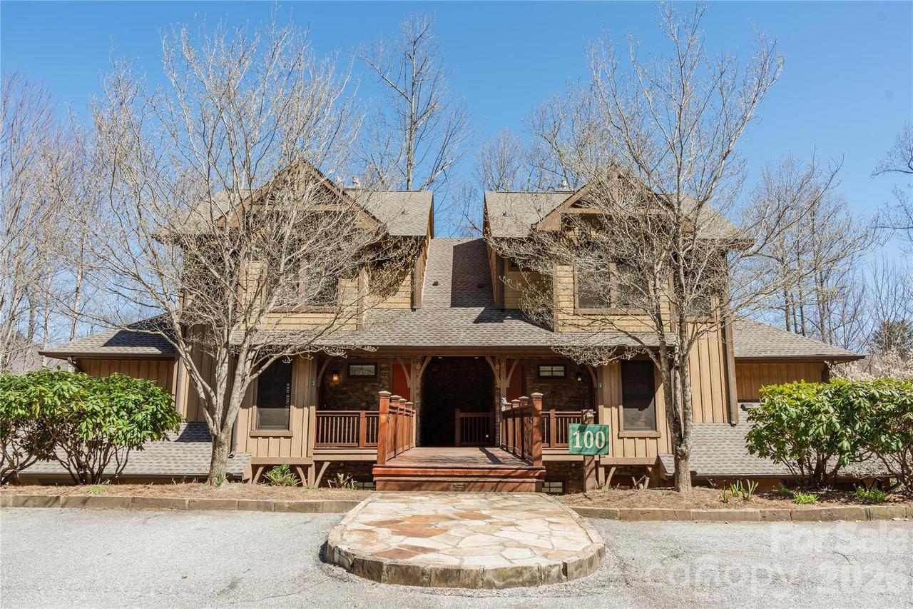 100 Saddle Notch Ln. #A1, Tuckasegee, NC 28783