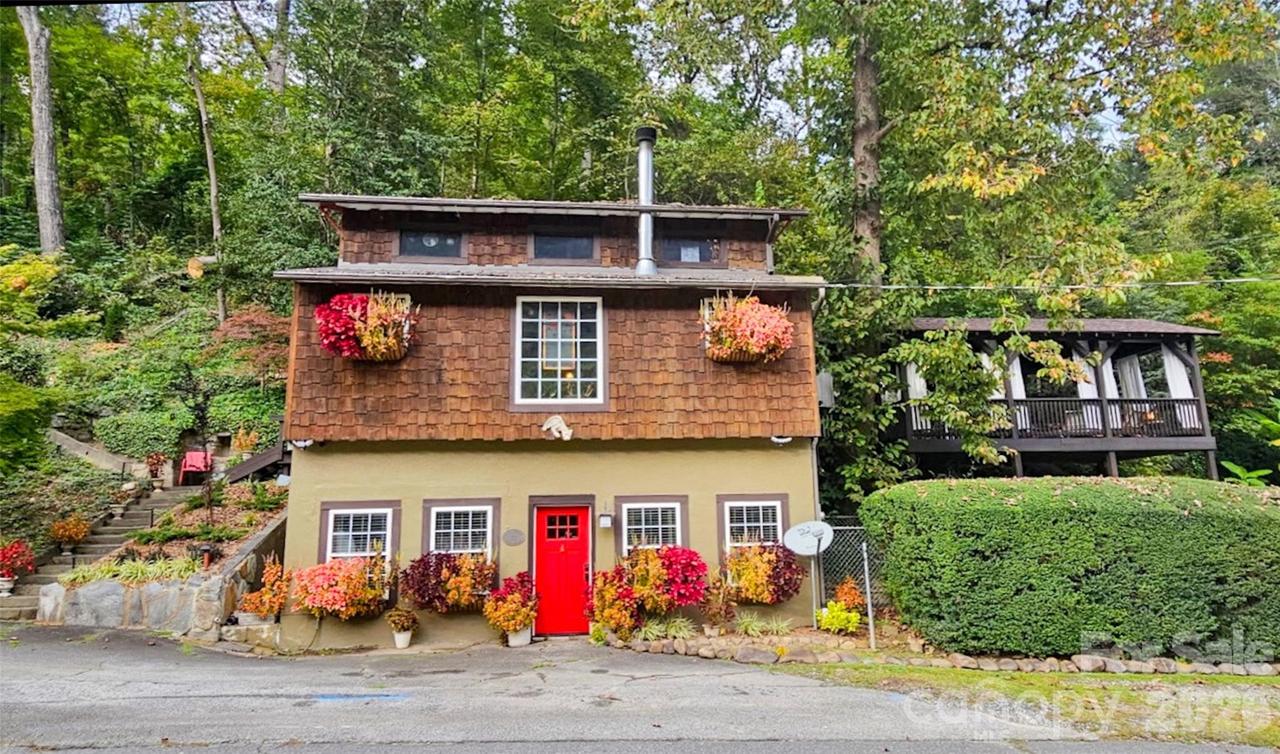712 Main St., Chimney Rock, NC 28720