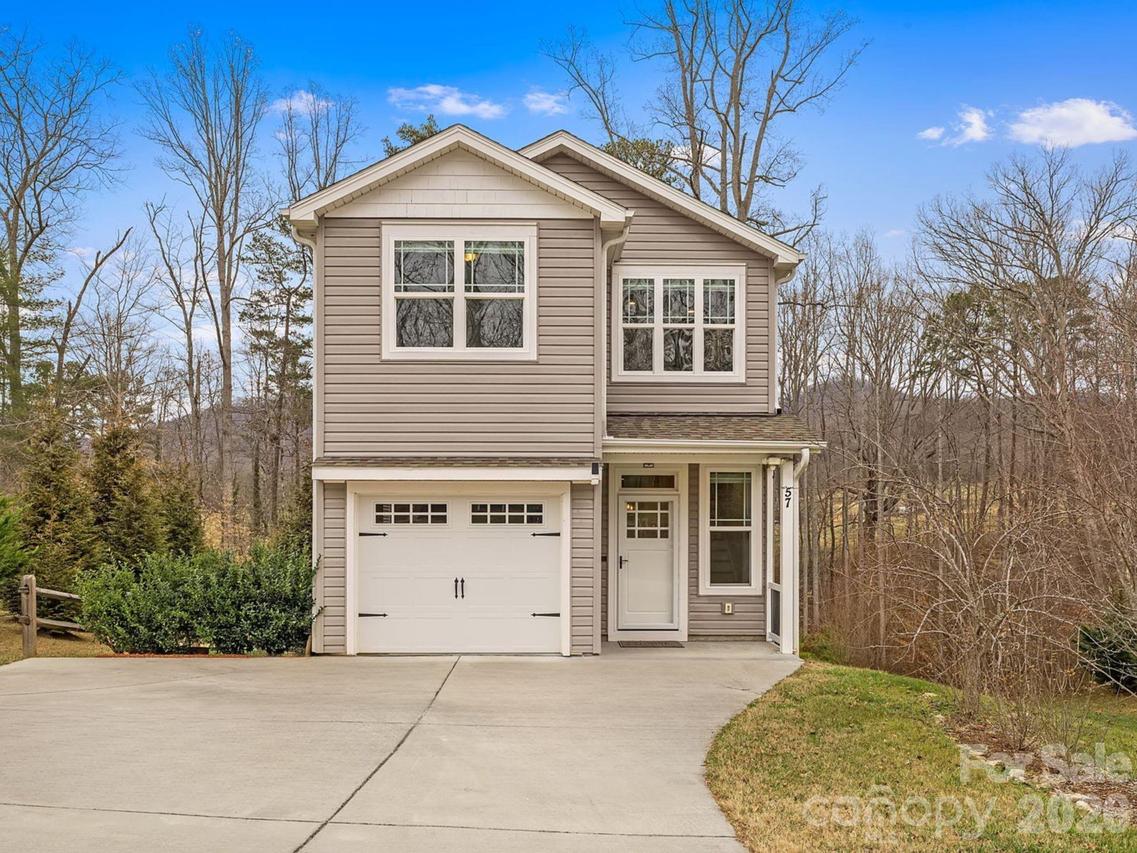 57 Parrot Rd., Candler, NC 28715