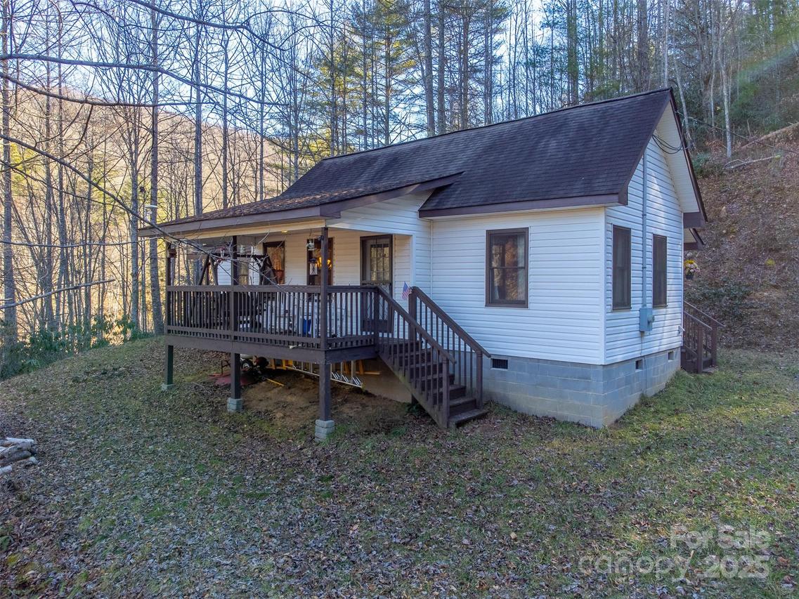 109 Hog Cove Rd., Sylva, NC 28779