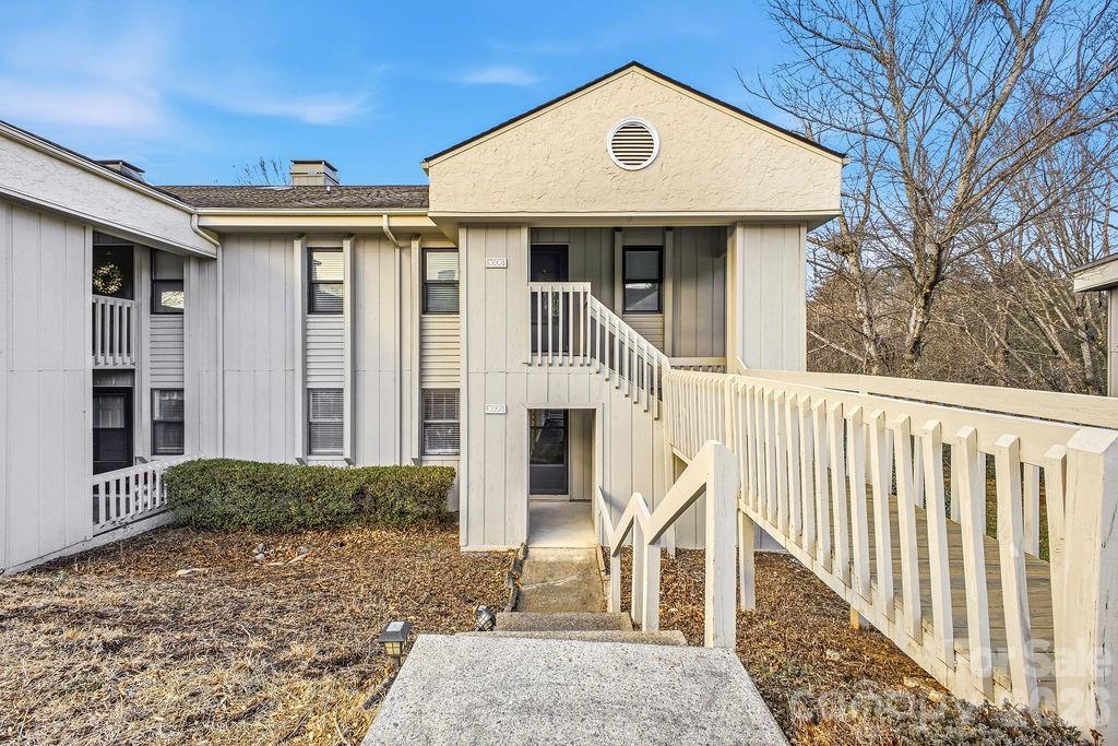 1605 Abbey Cir., Asheville, NC 28805