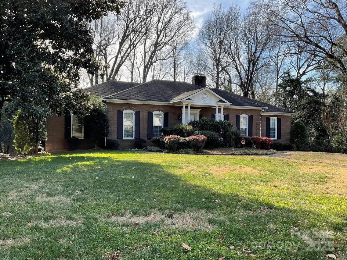 2823 Wickersham Rd., Charlotte, NC 28211