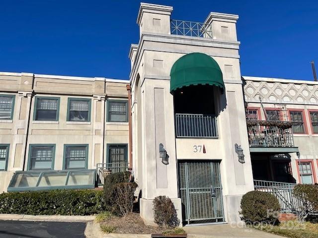 37 Hiawassee St. #W106, Asheville, NC 28801